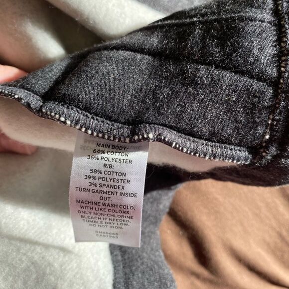 NWT Zella charcoal grey snap jacket with thumb holes girls size Medium - Picture 9 of 9